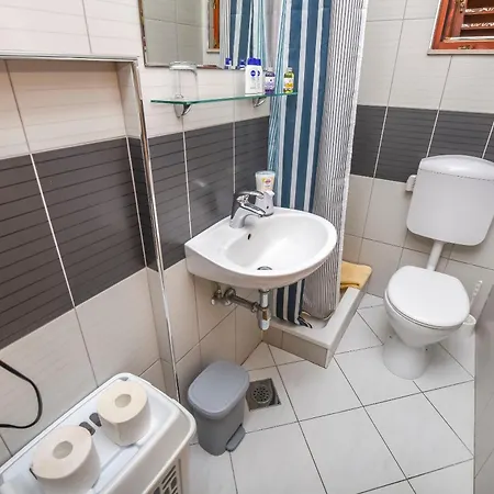 Apartment Seafront Razanj