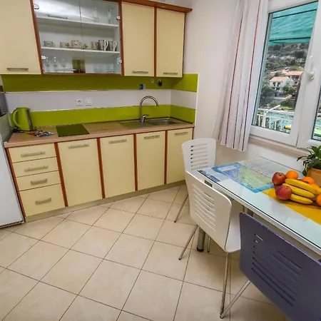 Seafront Apartment *
